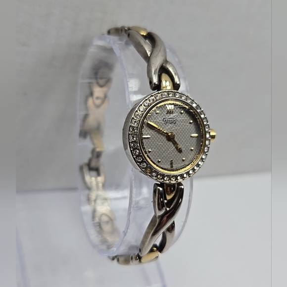 Citizen 5920 S011507 Analog Quartz Watch New Battery Silver Gold Two Tone Womens - Picture 3 of 10